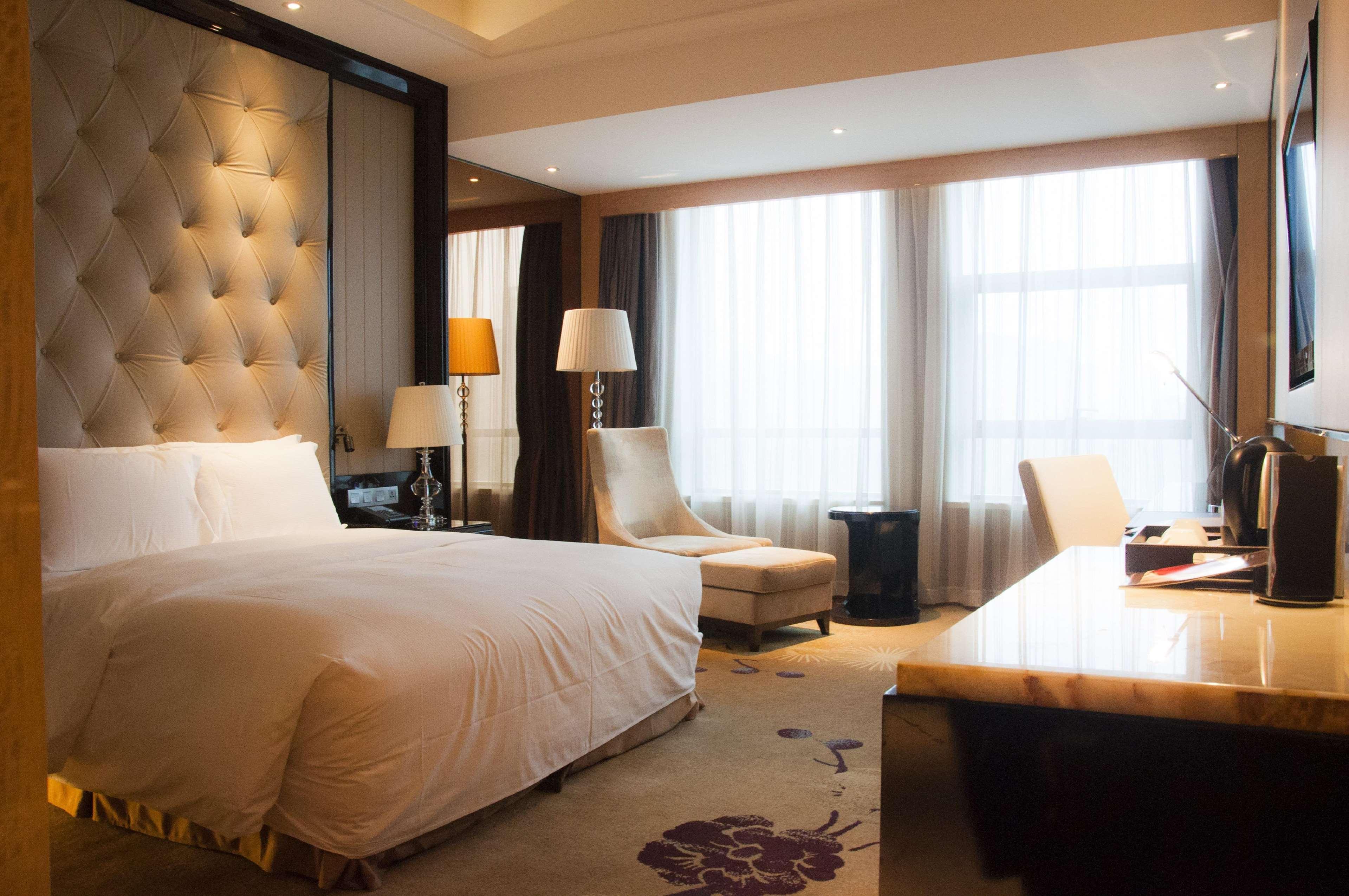 Hilton Nanjing Hotel Nanjing  Exterior photo